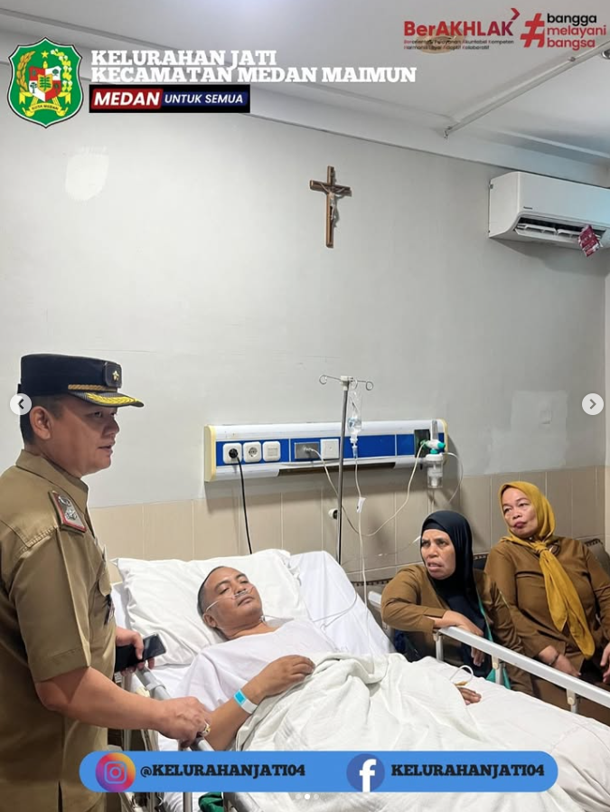 Lurah Jati bersama dengan Jajaran ASN Kelurahan Jati, Menjenguk Kepala Lingkungan Yang Sedang Mengalami Sakit