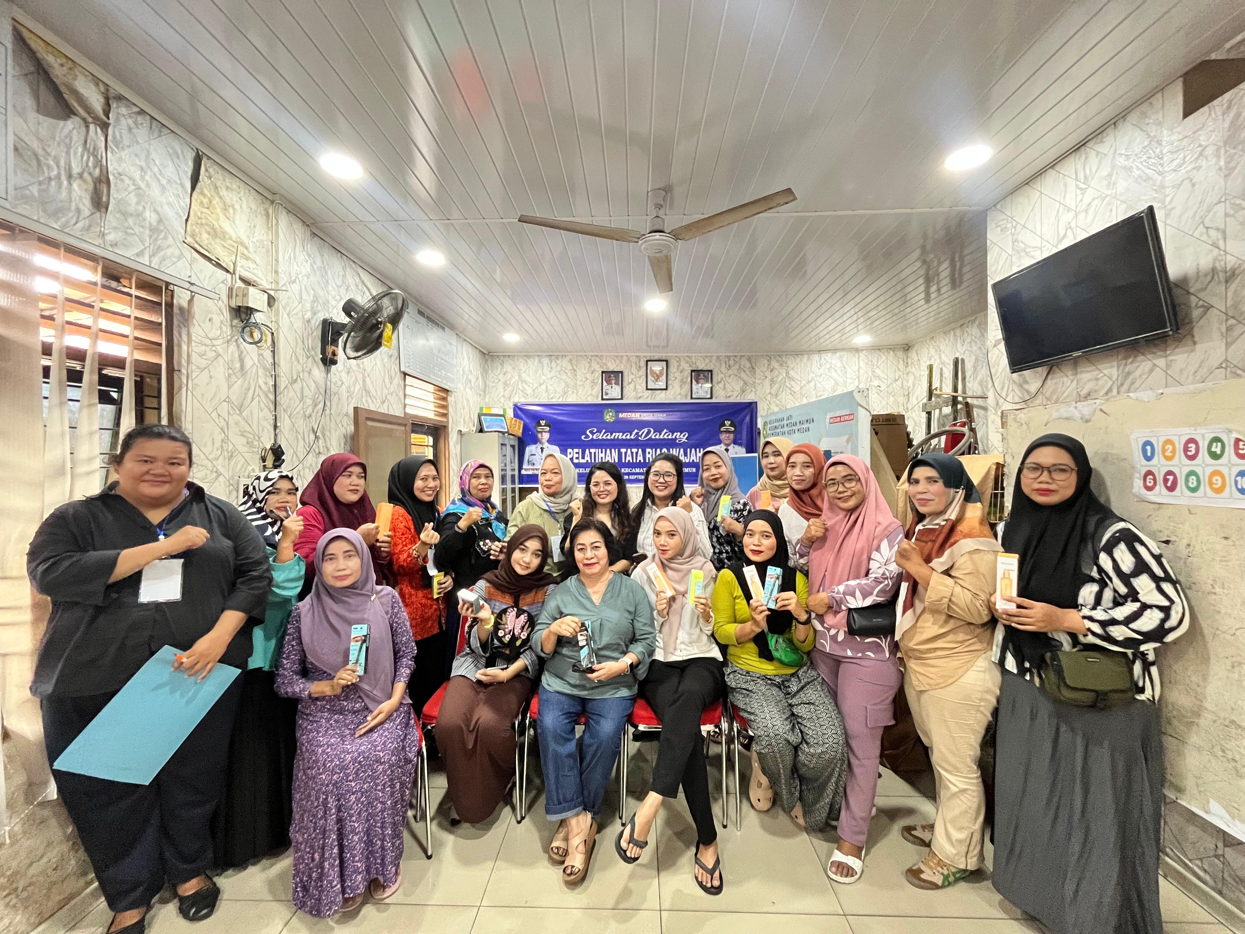 Kegiatan Pemberdayaan Masyarakat TA 2025 - Pelatihan Tata Rias